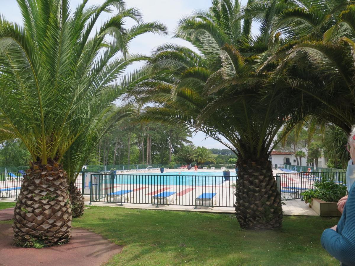 Hasparren-121 T2 Terrasse Et Piscine Urrugne Exterior foto